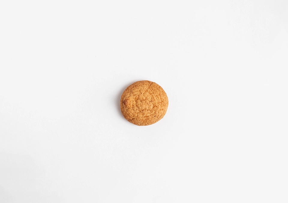 Bitter almond cookie (small)